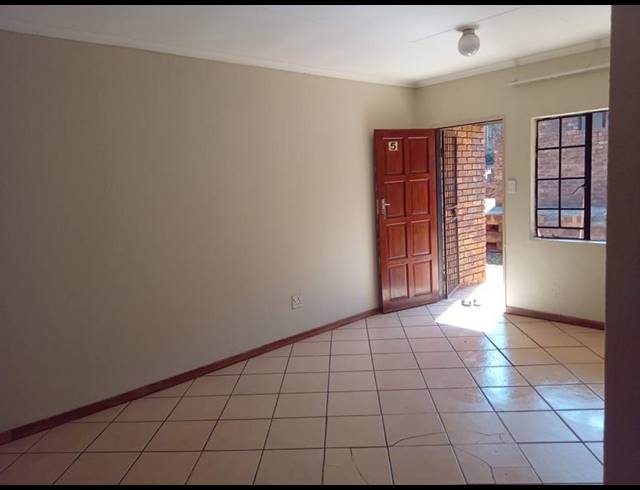 2 BEDROOM APARTMENT FOR SALE IN PHILLIP NEL PARK